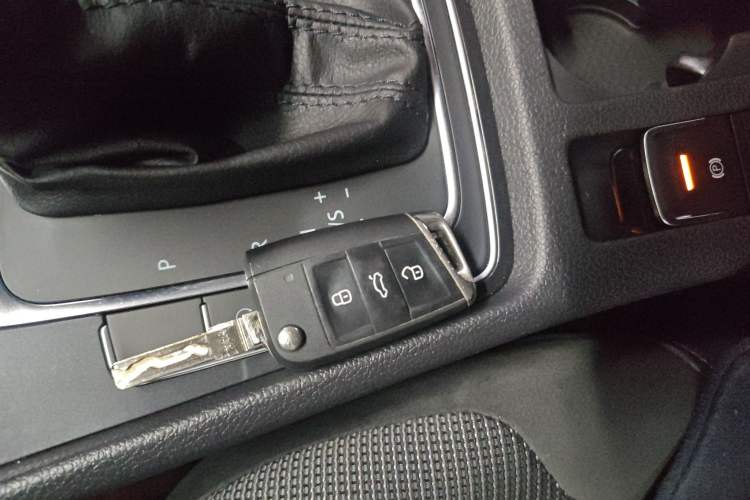 Used Volkswagen Golf 2018 230TSI Automatic Comfort Model Vehicle Key