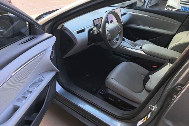 Used XPeng MONA M03 2024 620 with Ultra-Long Range
