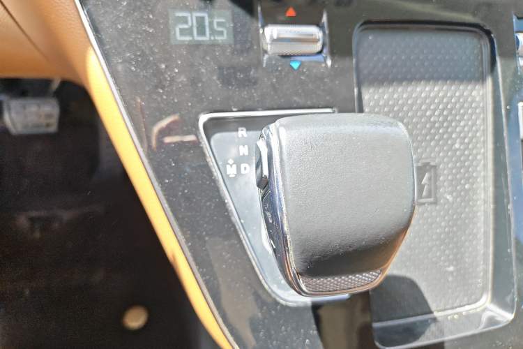 Used Hongqi HQ9 2023 2.0T Smart Connect Flagship Edition