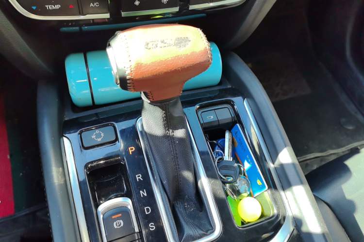 Used GAC Trumpchi GS8 2017 320T Two-Wheel Drive Luxury Smart Connectivity Version (7 Seats)