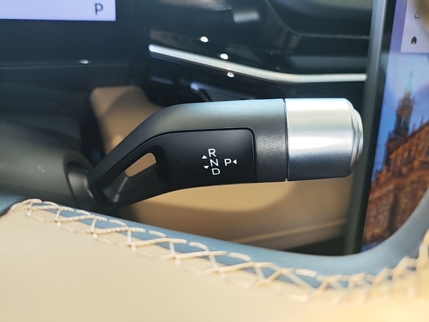 Geely Galaxy L6 2024 125km PLUS Dragon Edition — снимка 16