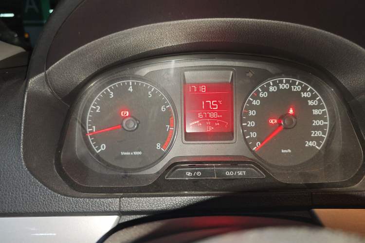 Used Volkswagen Jetta 2015 1.6L Manual Comfort Model
