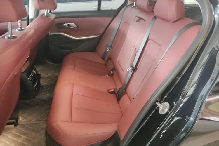 Used BMW 3 Series 2024 325i M Sport Package Left Rear Seat