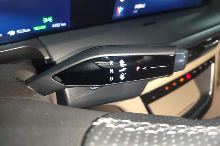 Used Buick GL8 New Energy 2025 Lu Shang Smart Enjoyment Edition 7-Seater