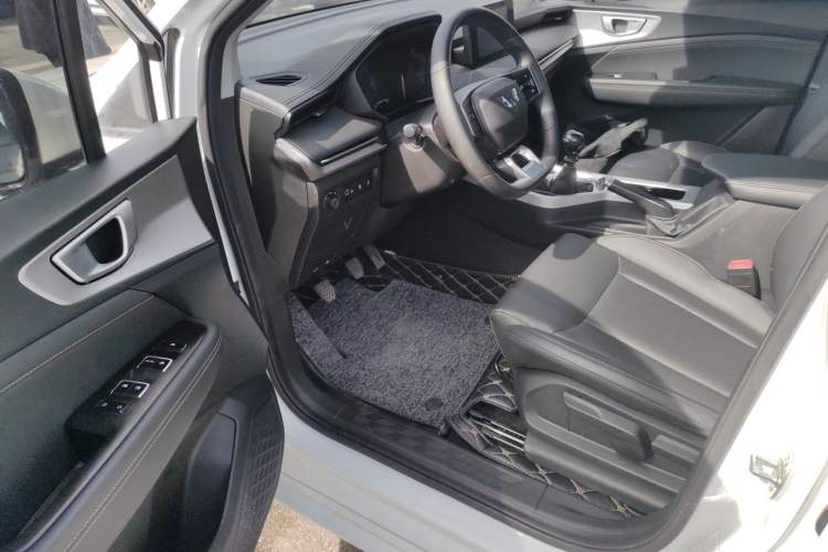 Used Wuling Jiachen 2022 1.5T Manual Comfort & Dynamic Version
