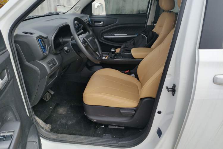 Used Dongfeng Fengon E380 2023 Commercial Version – Comfort Edition 8 Seats
