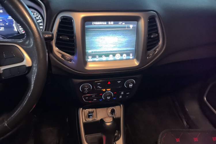 Used Jeep Compass 2017 200T Automatic Family Edition