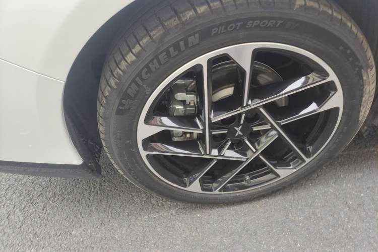 Used XPeng P7+ 2024 Ultra-Long Range Max Right Rear Wheel Hub