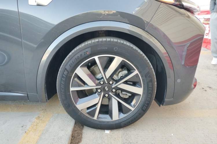 Used Li Auto L8 2023 Pro Model