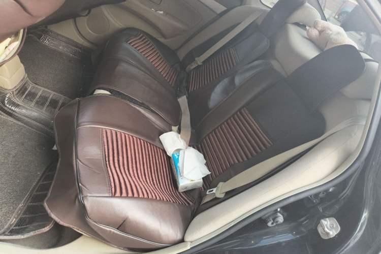 Used Nissan Sylphy 2012 Classic 1.6XE Manual Comfort Edition Left Rear Seat