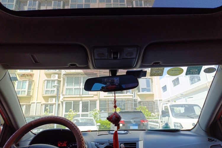 Used Hyundai Verna (older generation) 2014 1.4L Automatic Leading-Edge GLX Headliner