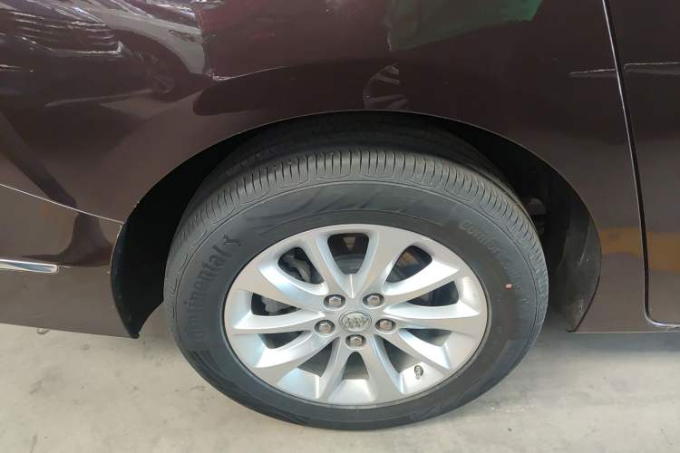 Used Buick GL8 2018 28T Prestige Version China VI Standard Right Rear Wheel Hub