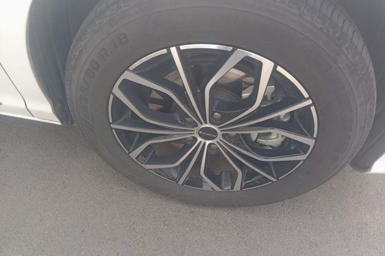 Used Roewe iMAX8 New Energy 2025 1.5T DMH Lu Zun Deluxe Edition Right Front Wheel Hub