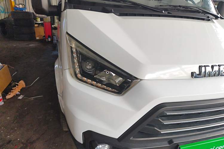 Used JMC Transit 2017 2.8T Commercial Version Short Wheelbase Mid-Roof 6/7/8-Seater JX493