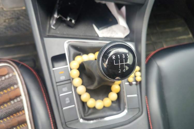 Used Volkswagen Bora 2020 1.5L Manual Fashion Edition
