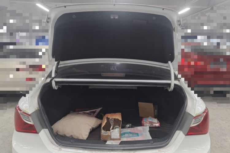 Used Hyundai Sonata 2013 2.4L Automatic Leading Edition China IV Standard Trunk