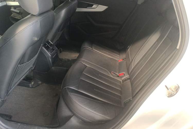 Used Audi A4L 2019 40 TFSI Fashion Version China V
