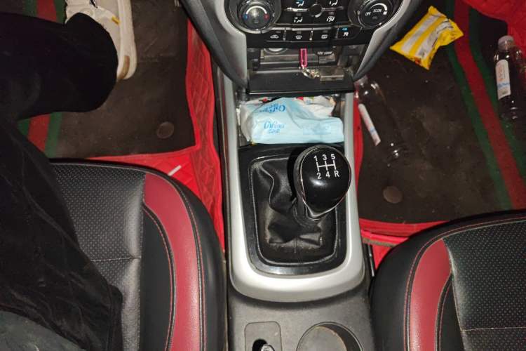 Used CHANGAN Eado 2013 1.6L Manual ZhiKu Model China IV Standard
