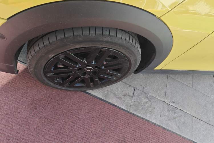 Used MINI 2025 1.5T COOPER Classic Edition