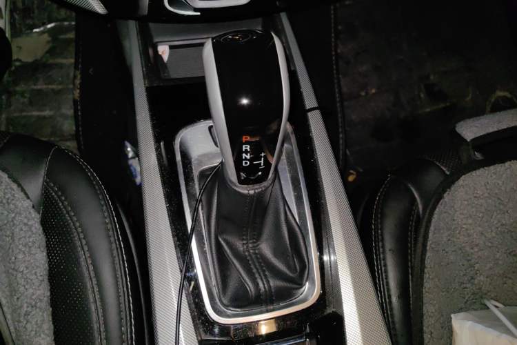 Used Luxgen U6 SUV 2015 1.8T New Innovation Upgrade Gear Lever