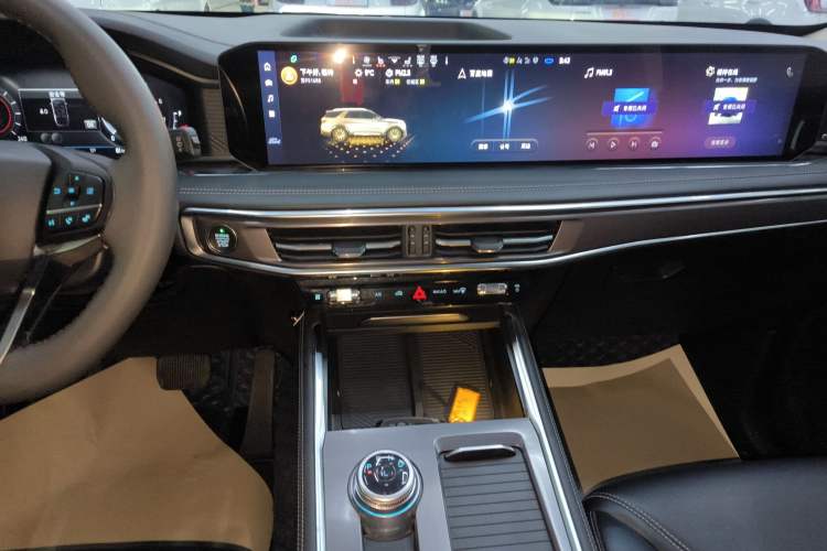 Used Ford Explorer 2023 EcoBoost 285 4x4 Trend Plus Edition 6 Seats