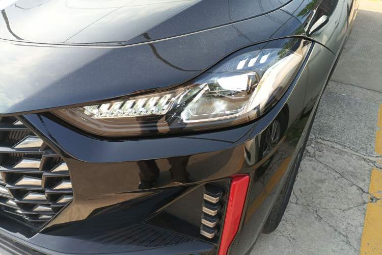 Used JETOUR X70 PRO 2023 1.5T DCT Comfort Edition 5 Seats
