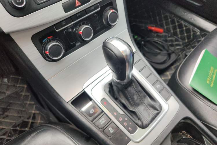 Used Volkswagen Magotan 2013 1.8TSI Premier Model Gear Lever