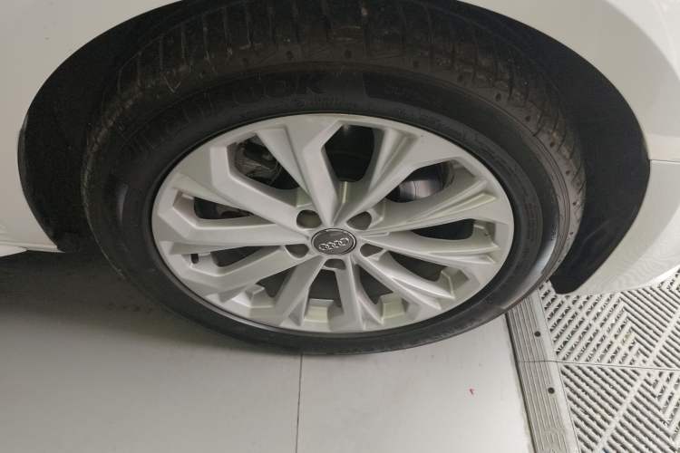 Used Audi A4L 2019 40 TFSI Ambition China VI Right Rear Wheel Hub