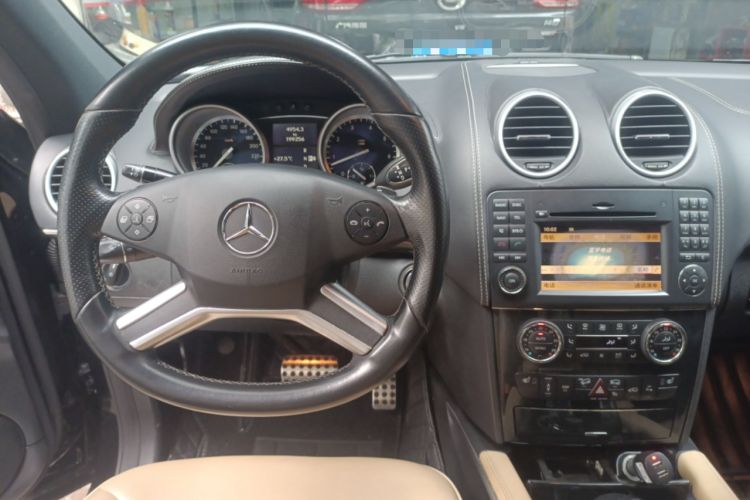 Used Mercedes-Benz M-Class 2010 ML 500 4MATIC Steering Wheel