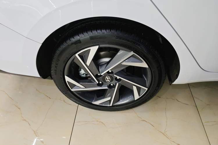 Used Hyundai Elantra 2023 1.5L CVT GLX Elite Edition Right Rear Wheel Hub