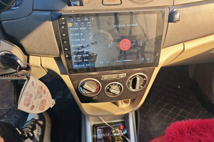 Used Changan Alsvin V3 2015 1.4L Manual Meiruan Model China V Standard
