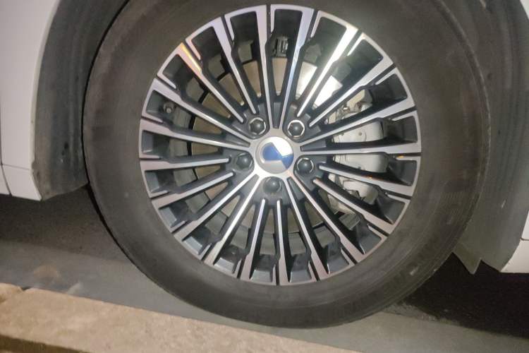 Used Denza D9 2024 DM-i 980 Four-Wheel Drive Flagship Model
