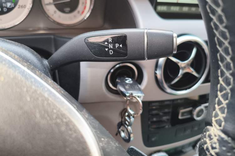 Used Mercedes-Benz GLK-Class 2013 GLK 300 4MATIC Dynamic Sunroof Model Gear Lever