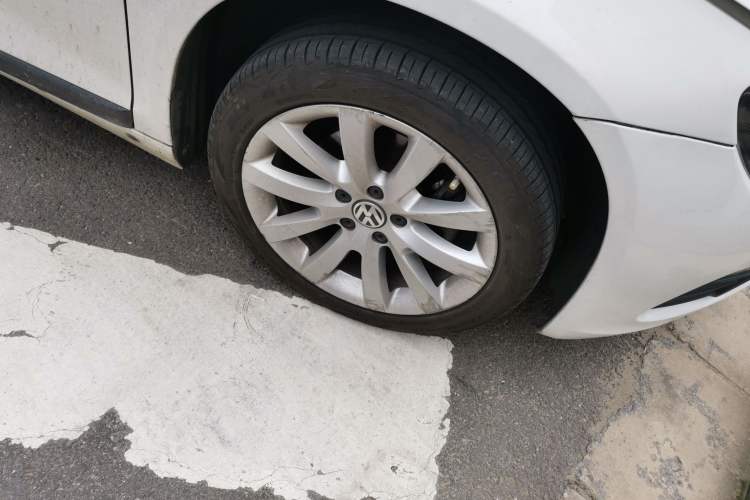 Used Volkswagen Scirocco 2011 1.4 TSI Single-Turbo Fashion Edition Right Front Wheel Hub