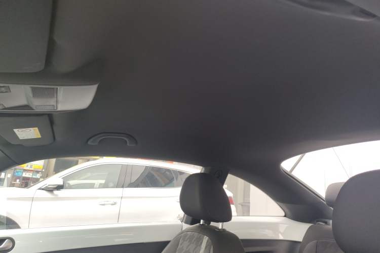 Used Volkswagen Beetle 2018 180TSI Yile Model
