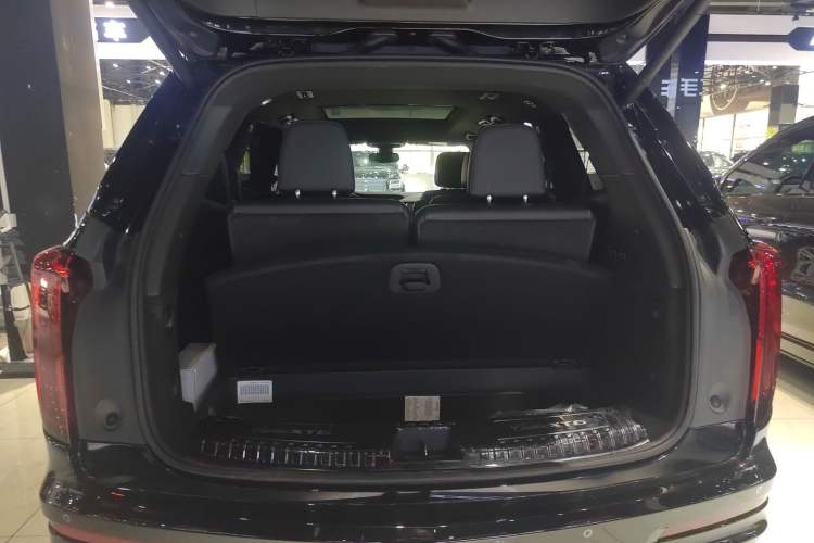 Used Cadillac XT6 2022 2.0T Six-Seater Two-Wheel-Drive Luxury Version