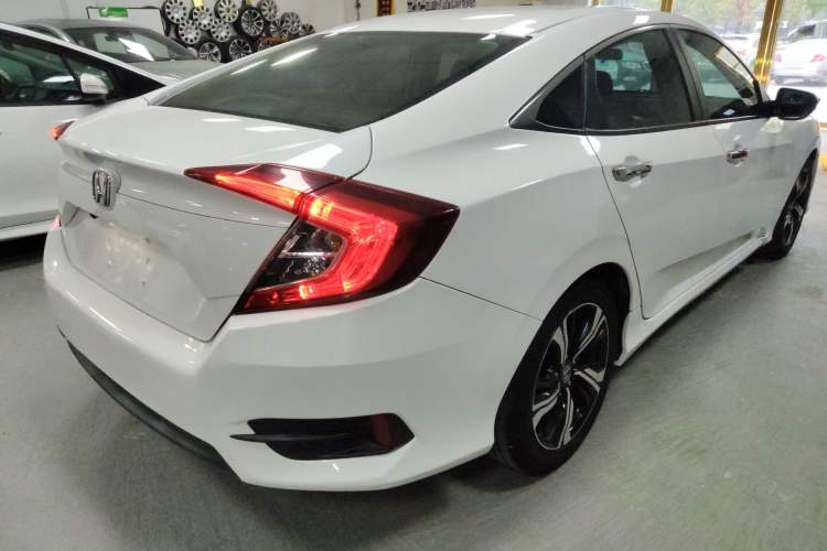 Used Honda Civic 2016 220TURBO CVT Prestige Edition Rear Right 45 Deg