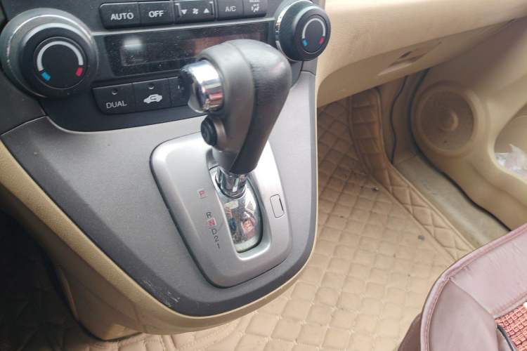 Used Honda CR-V 2010 2.4L automatic four-wheel drive luxury version