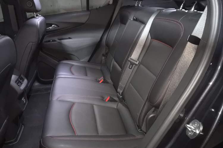 Used Chevrolet Equinox 2021 550T RS Smart Boundary-Pushing Edition Left Rear Seat