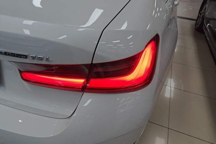 Used BMW i3 2024 eDrive 35 L
