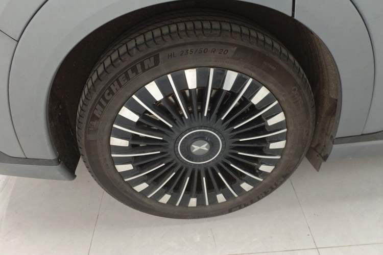 Used XPeng X9 2025 740 Ultra-Long Range Max
