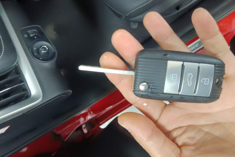 Used Roewe i6 2020 PLUS 1.6L CVT 4G Connected Glory Flagship Edition