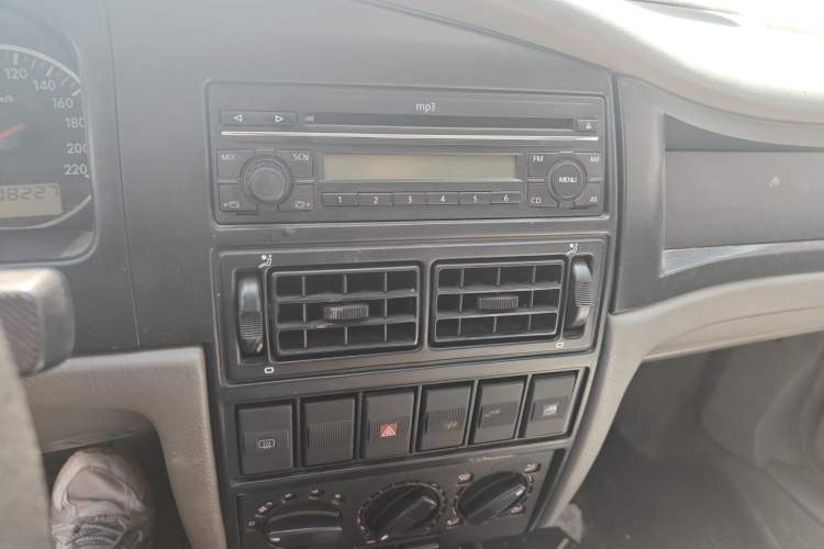 Used Volkswagen Santana Vista 2008 1.8L Manual Sishang Model
