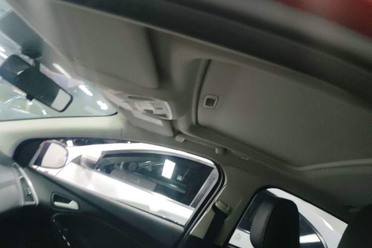 Used Ford Focus 2012 Sedan 1.6L Automatic Fashion Edition Headliner