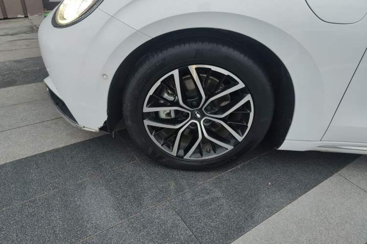 Used ORA Lightning Cat 2022 555 km Luxury Edition