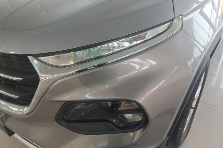 Used Baojun 510 2017 1.5L Manual Fashion Model Left Front Headlight