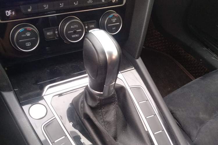 Used Volkswagen Magotan 2018 330TSI DSG Luxury Model