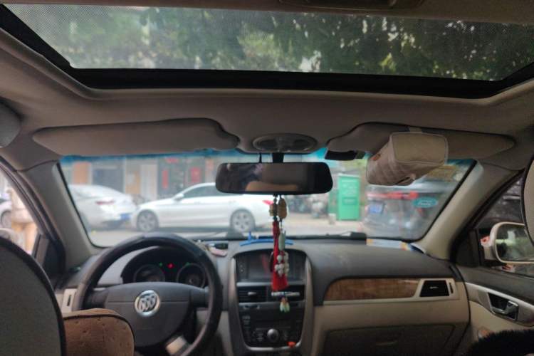 Used Buick Excelle 2015 1.5L Manual Classic Trim
