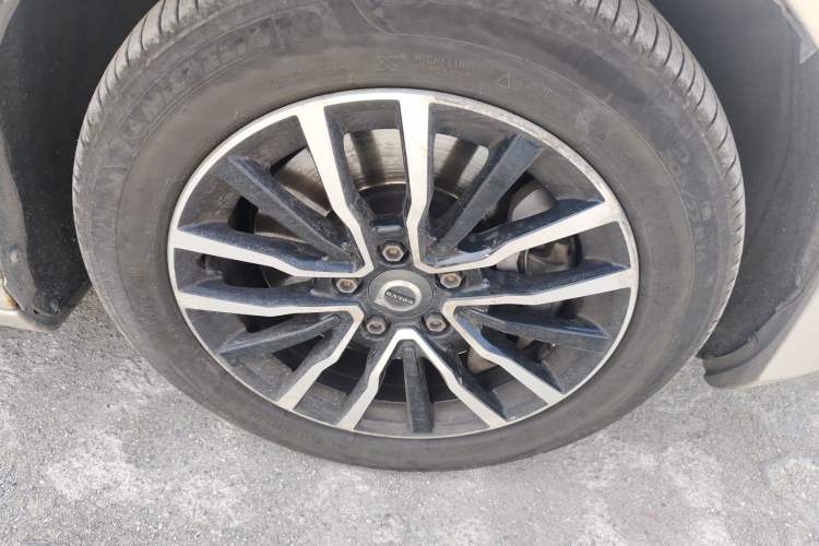 Used Volvo V40 2017 T3 Zhiyi Edition Right Front Wheel Hub