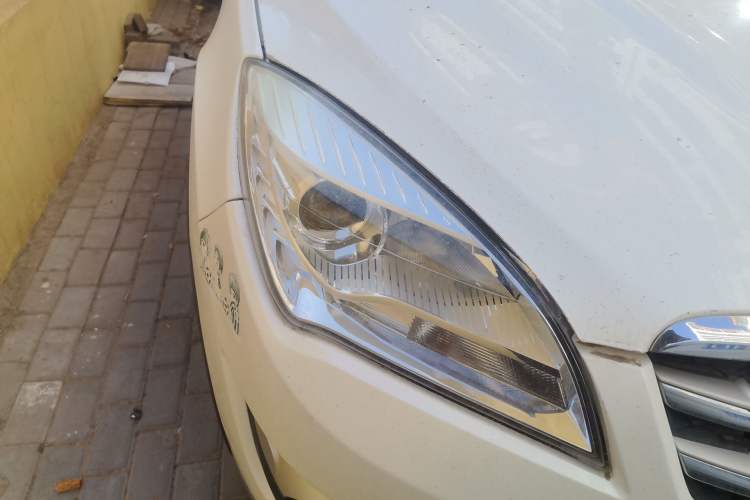 Used CHANGAN CS35 2016 1.6L Automatic Luxury Model China IV Standard
